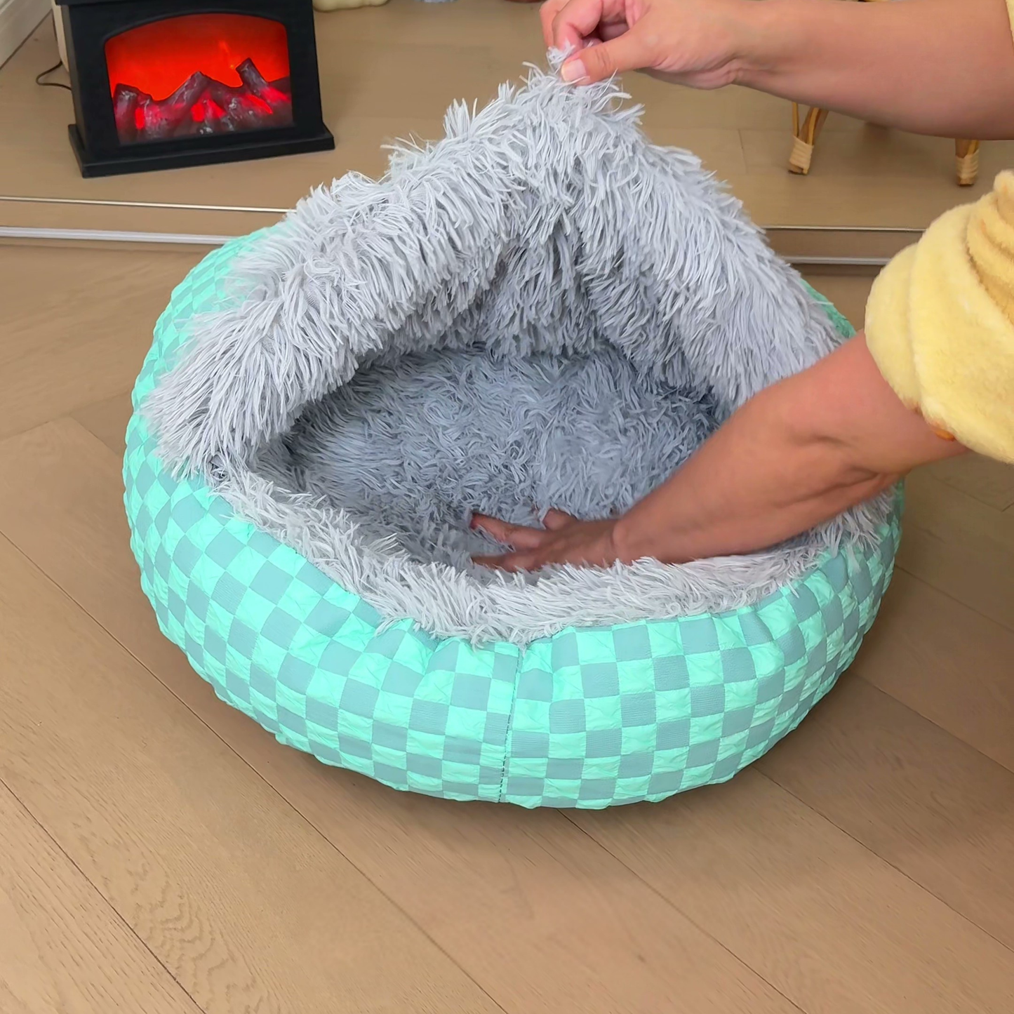 Chewie Cozy Dog Cave